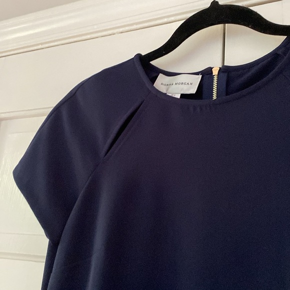 Donna‎ Morgan Shift Silhouette Dress Subtle Clavicle Cutouts New Size 4 NWT Navy - Picture 4 of 13